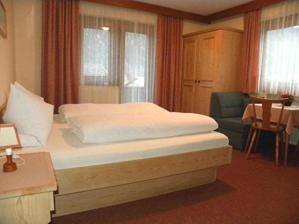 Gaestehaus Emberger Mayrhofen Kamer foto